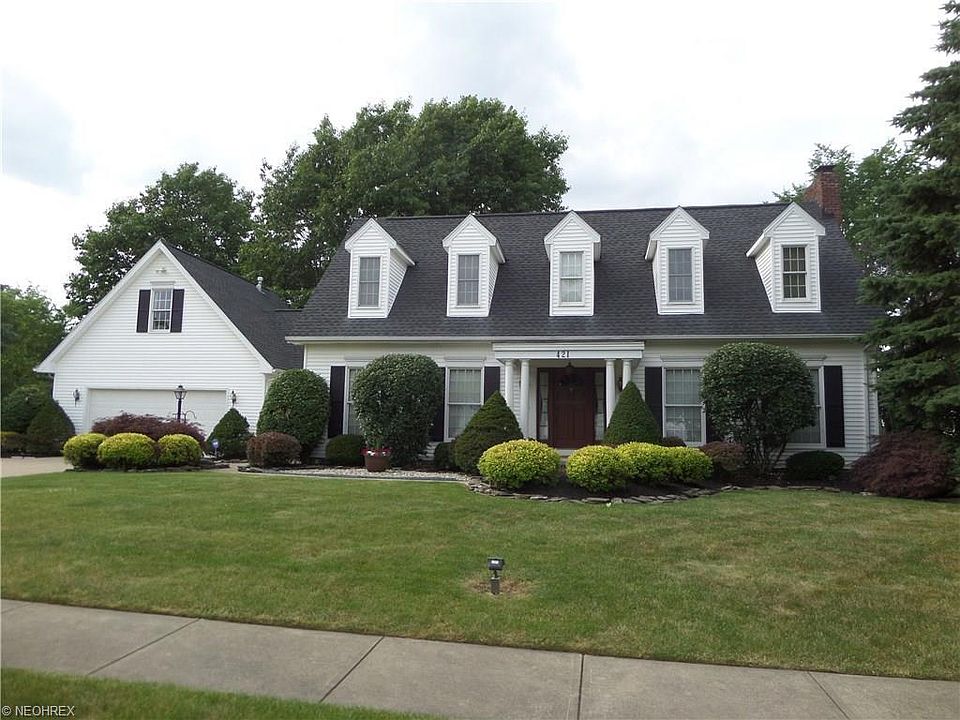 1st image of 421 Cambridge Dr