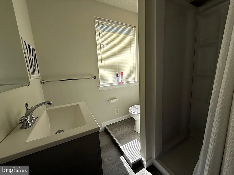 10019 Vanderbilt Cir #14-16 — Photo 21