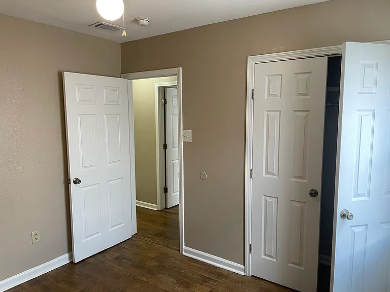 2226 Stafford St — Photo 8