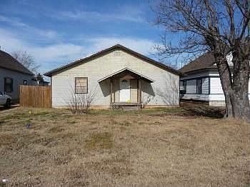 1st image of 221 Birch Ave