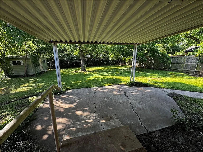 2928 College Cir — Photo 16