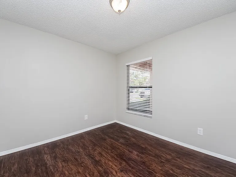 153 Pinewood Cir — Photo 13