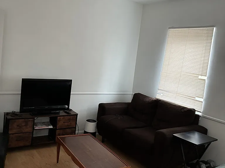 2639 I St NW #C — Photo 24