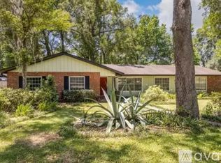 3847 NW 32nd Pl, Gainesville, FL 32606