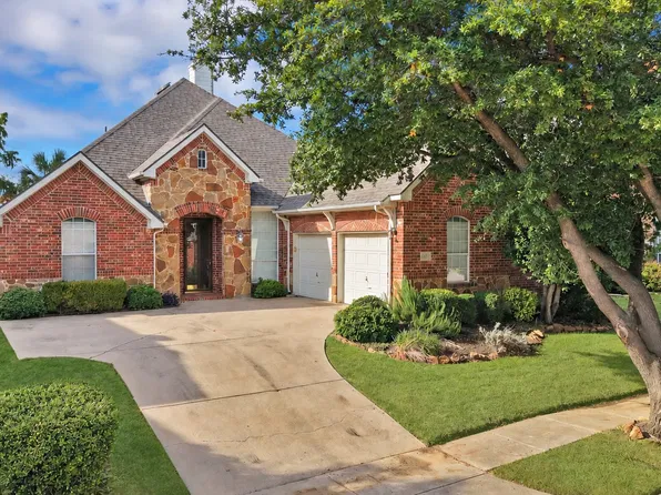 8631 Weston Ln, Lantana, TX 76226