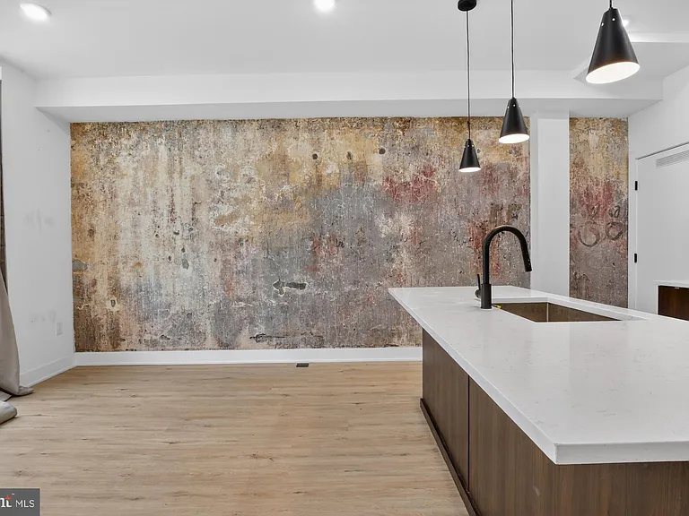 59 N 2nd St #14 — Photo 3