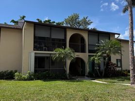 422 Pine Glen Ln, Greenacres, FL