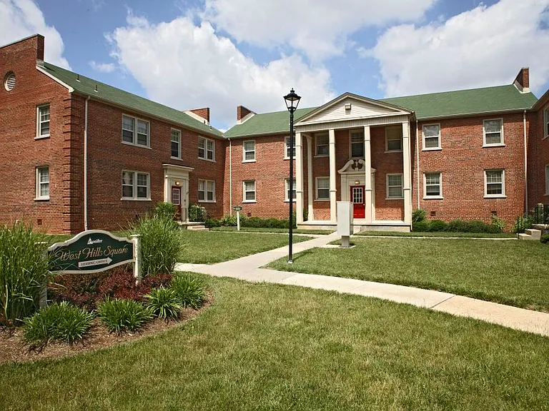 Westhills Square Apartments — Photo 3
