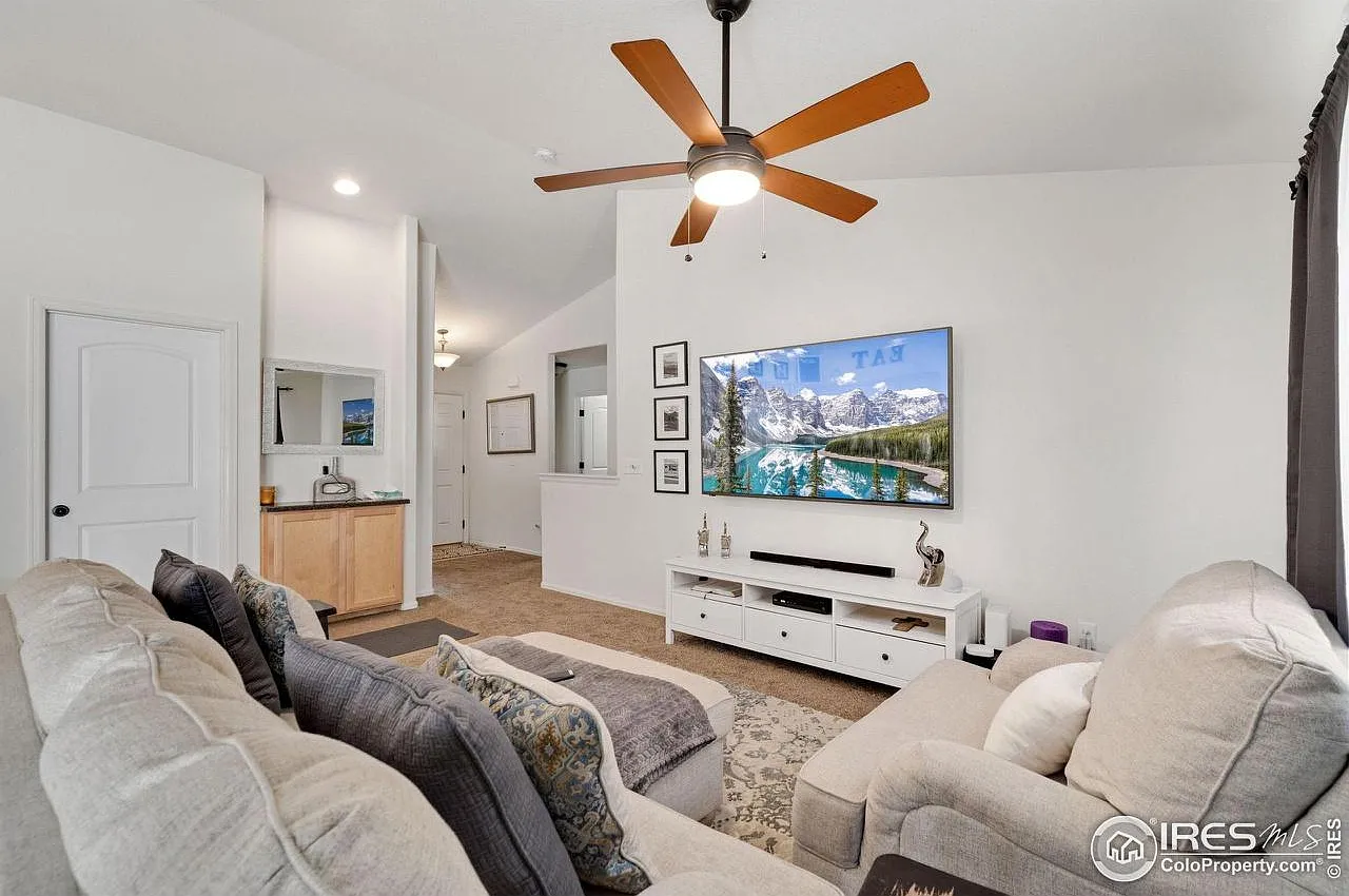 3 bed, 1246 sqft, $2,750 — Photo 2