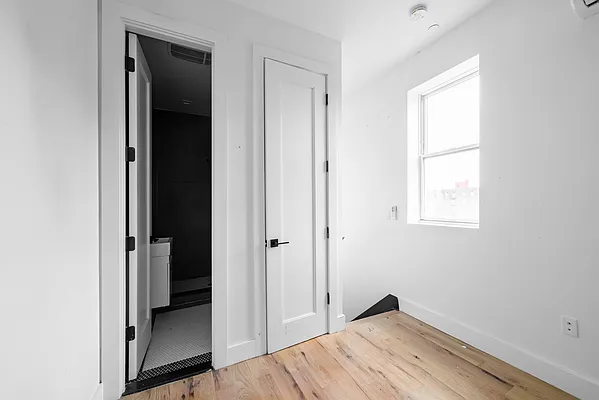 Rented by Joel Scharf, LREB | media 4