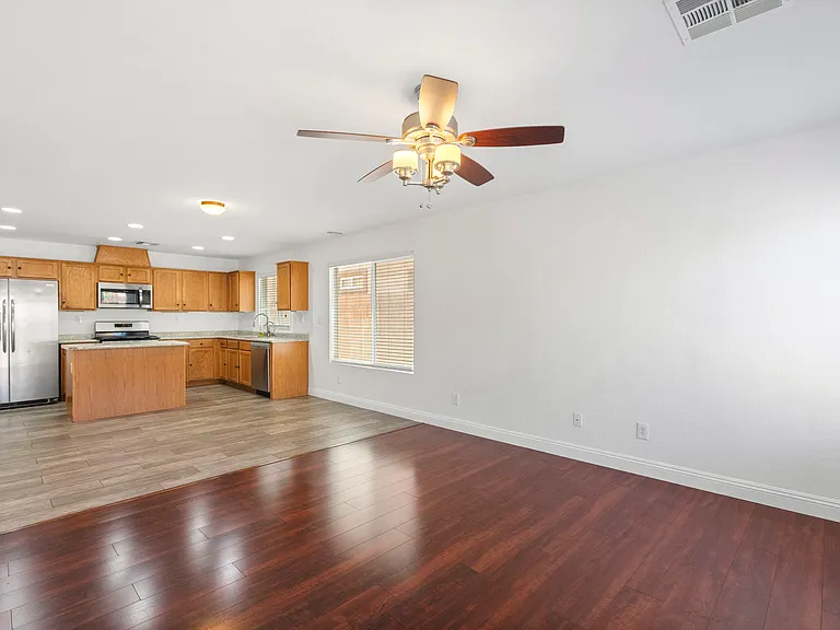 7970 Pomona Valley Ct — Photo 12
