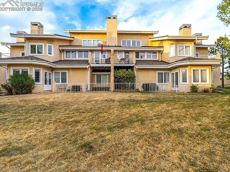 518 Observatory Dr — Photo 21