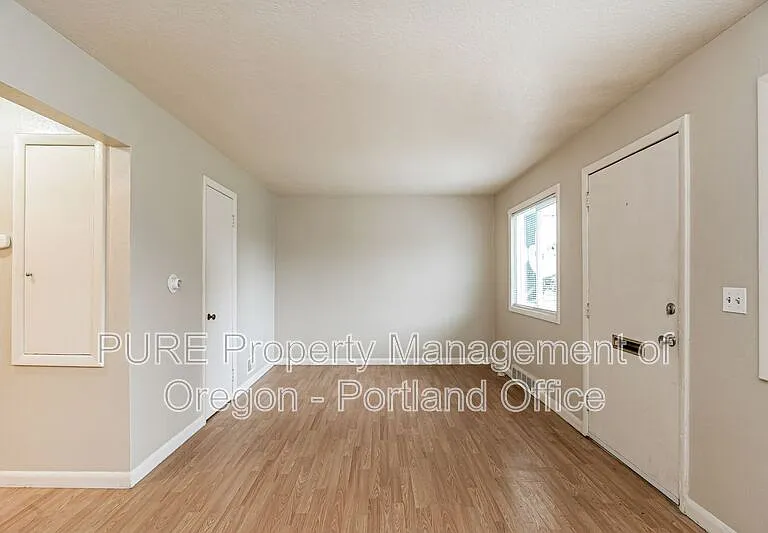 7016 N Amherst St — Photo 15