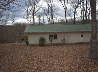 1390 Sharon Cir, Crossville, TN 38572