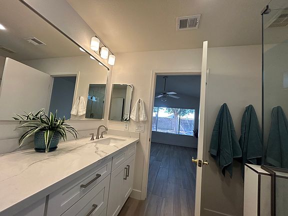 5th image of 6020 W Blackhawk Dr