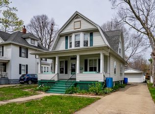 1910 E Taylor St, Bloomington, IL 61701