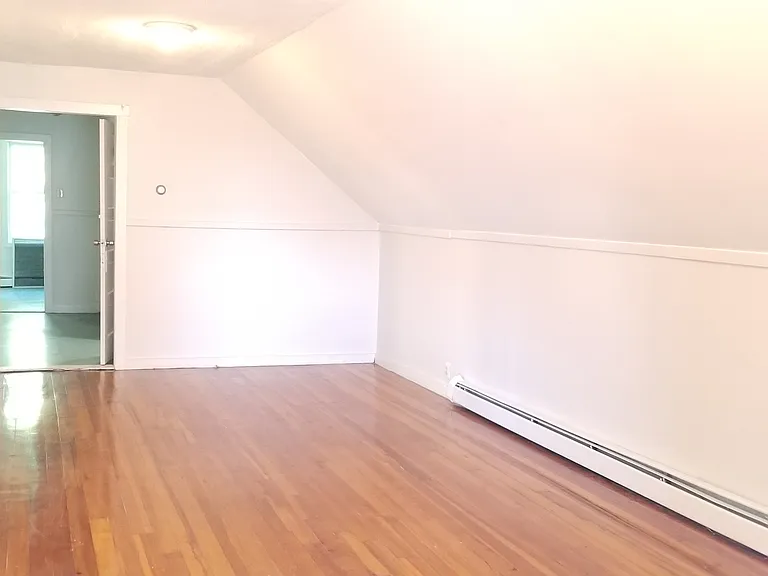32-34 Salem St #3 — Photo 9