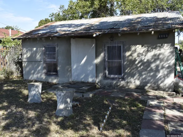1243 W HARLAN AVE, San Antonio, TX 78211