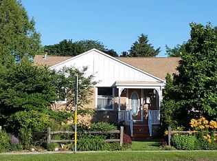 1352 Fish Hatchery Rd, Madison, WI 53715