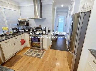 281 Walnut St #1F, Brookline, MA 02445