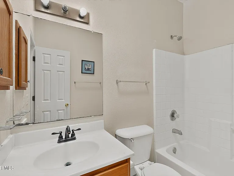 14224 Desert Ash Dr — Photo 37