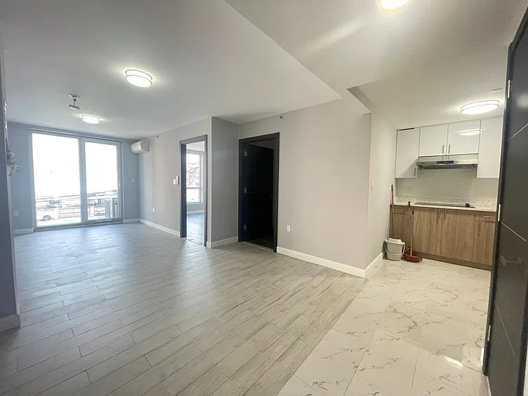 3520 146th St #3G — Photo 2