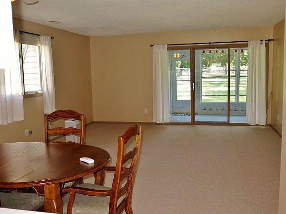3rd image of 1500 Country Club Dr Unit 2