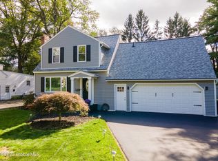 1904 Hexam Rd, Niskayuna, NY 12309