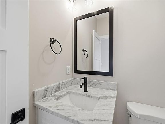 4th image of 1176 Jewel Ct NE