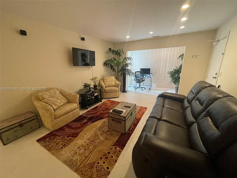 6339 Bay Club Dr #2 — Photo 9