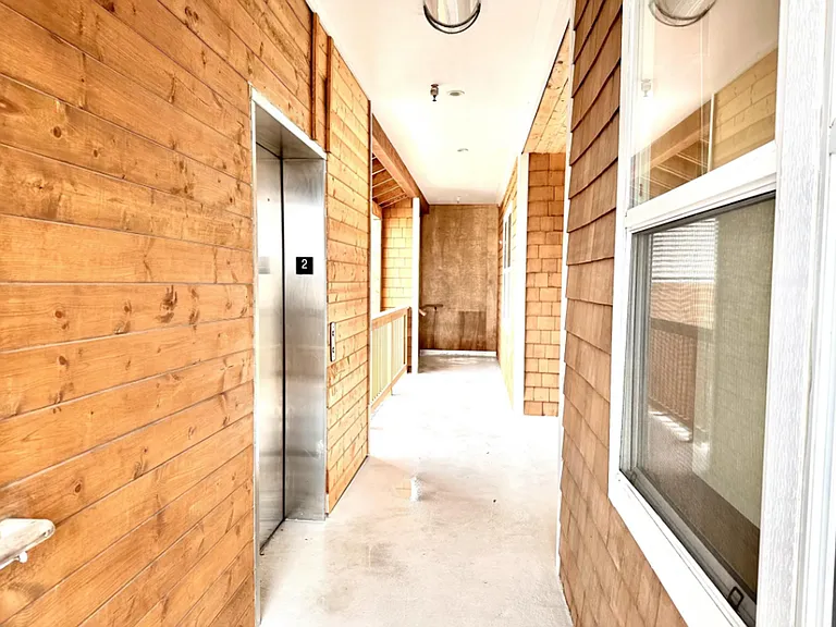 224 N Holladay Dr #201 — Photo 28