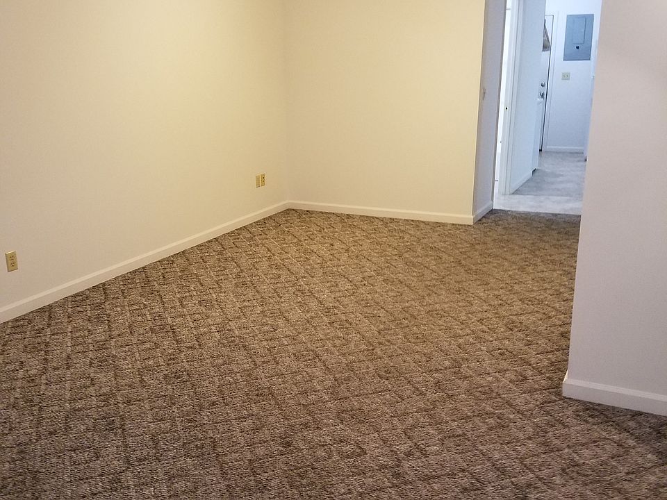 2nd image of 1518 Ivy Ln APT 2
