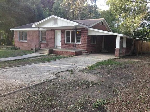 3rd image of 8 Hancock Ln