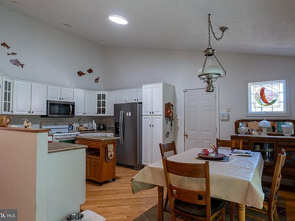 2nd image of 31 Gosling Dr