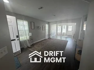 184 E Rideout Hall Ln — Photo 4