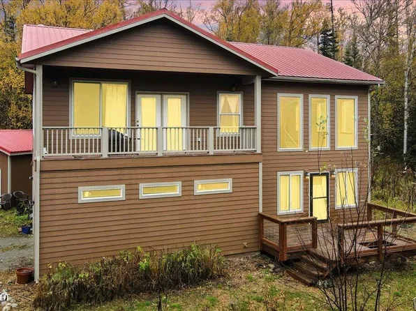 5785 N Nelchina Dr, Palmer, AK 99645