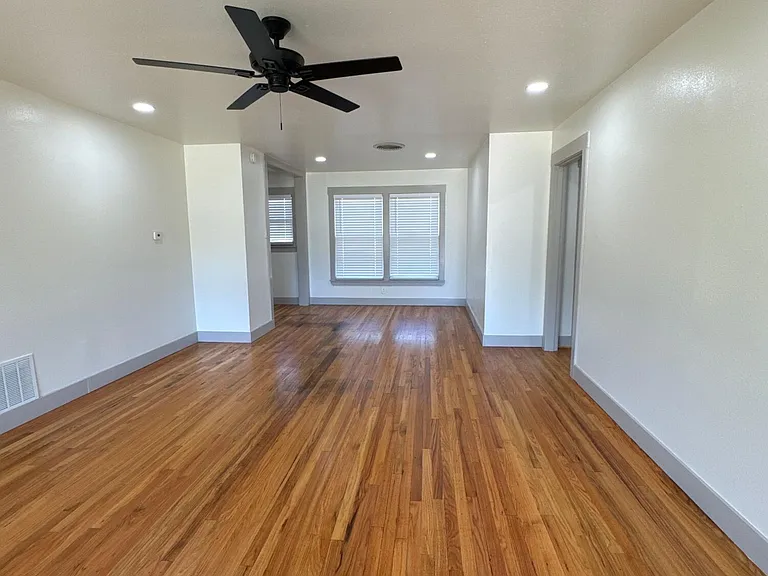 2608 38th St — Photo 3
