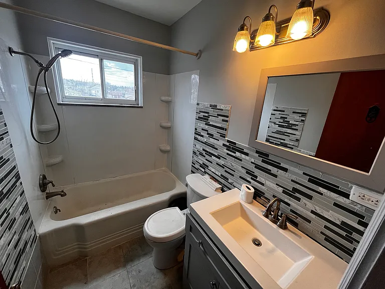 20 S Haft St #B — Photo 3