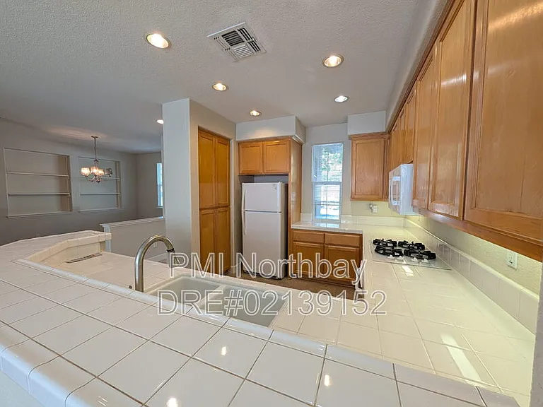 6347 Newhaven Ln — Photo 7