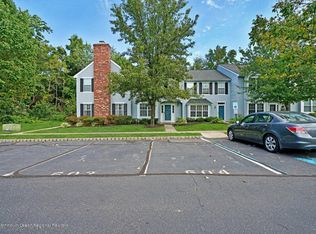 602 Lindsley Ct, Burlington, NJ 08016