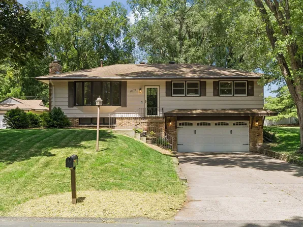 16170 Westgate Ln, Eden Prairie, MN 55344