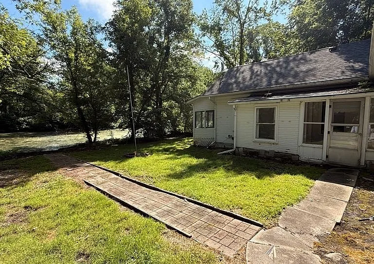 629 Portage Lakes Dr — Photo 4