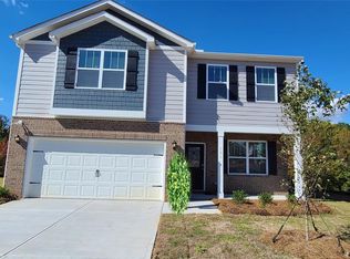 131 Edgehill Ct #215, Troutman, NC 28166