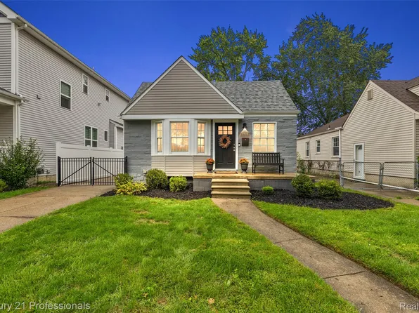 3906 Oakshire Ave, Berkley, MI 48072