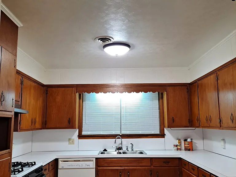 4009 S Fir St — Photo 8