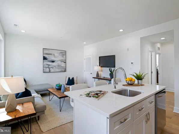 2010 N 5th St #2C, Philadelphia, PA 19122