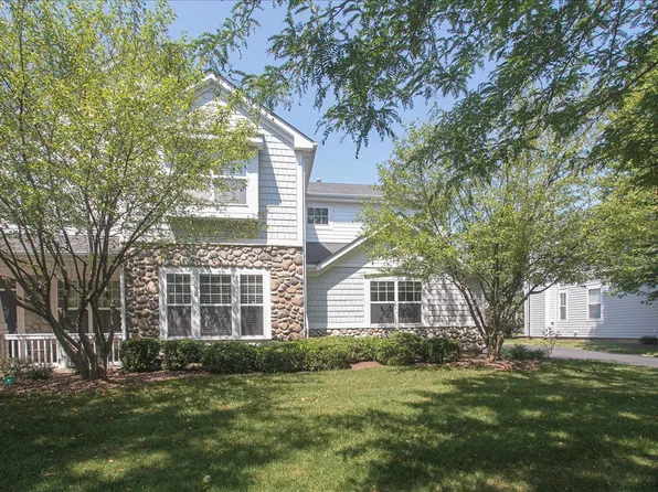 352 Tracy Ln, Elgin, IL 60123