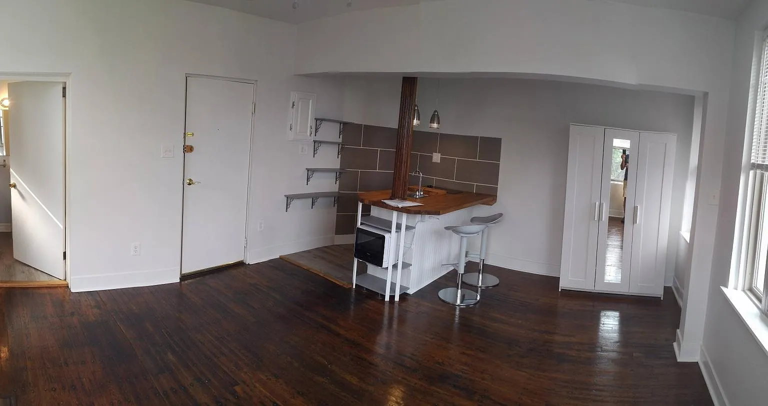 Studio, 400 sqft, $1,100 — Photo 1