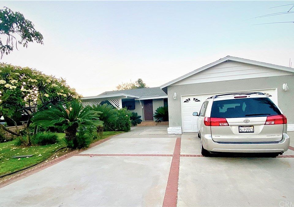 1st image of 1625 E Crestlane Ave