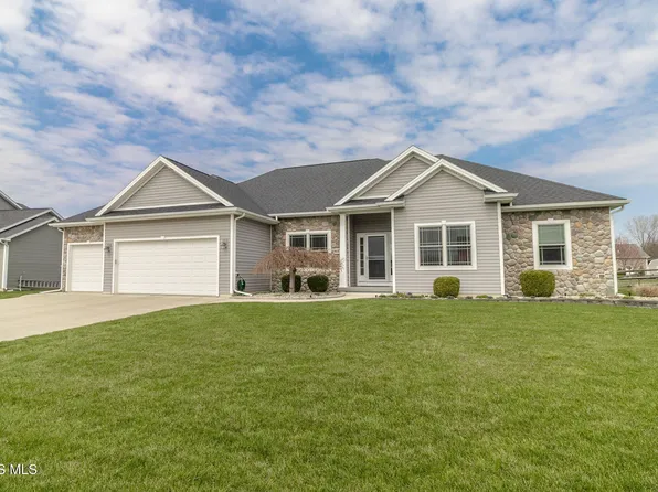 6376 Whitehouse Valley Dr, Whitehouse, OH 43571